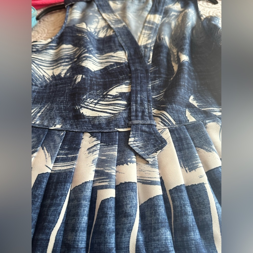 Tommy Hilfiger White & Navy Blur Palms Dress